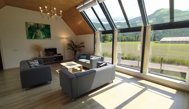 House with breathtaking view of the mountains