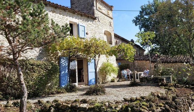 House with character in Sennouillac with swiming pool