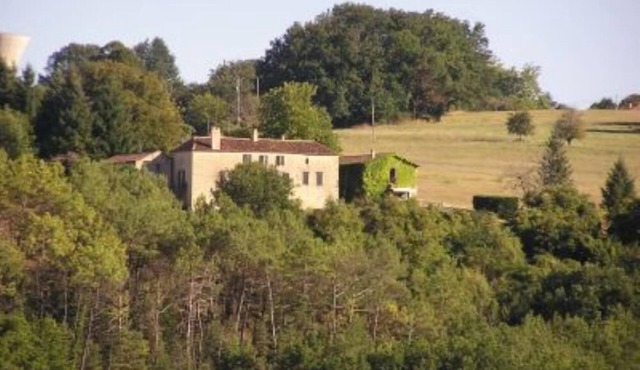 House with character with swimming-pool