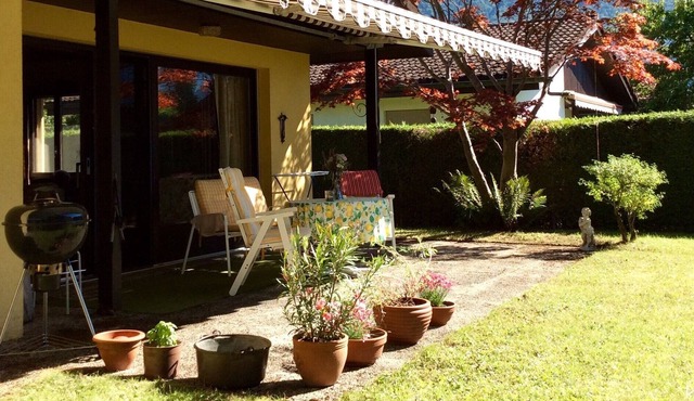 House with closed garden close to attractions