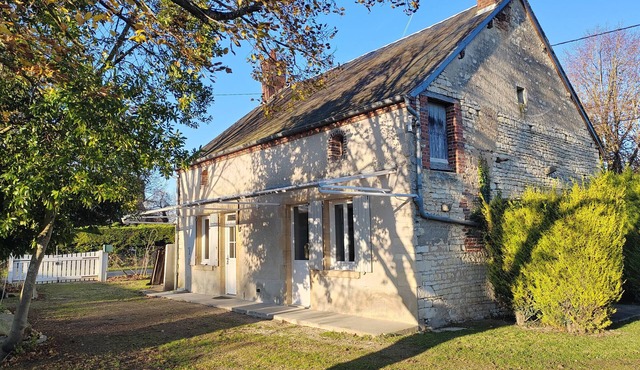 House with enclosed garden in Villabon