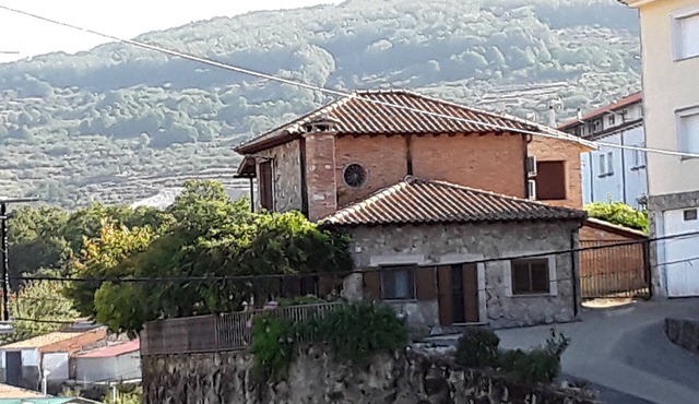 House with garden located in the Jerte Valley
