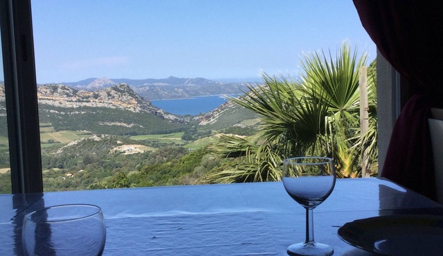 House with exceptional view over the bay of Saint FLORENT.