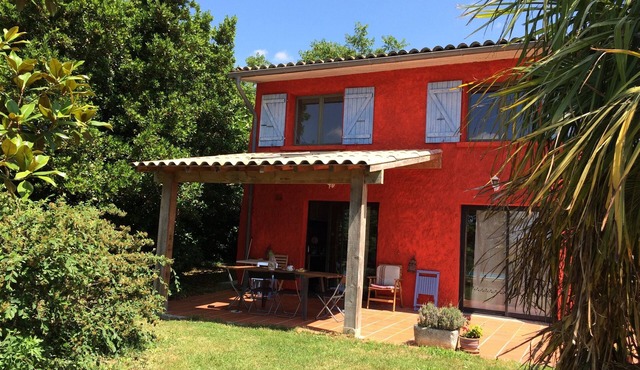 house with swimming pool on the Lauragais hills.