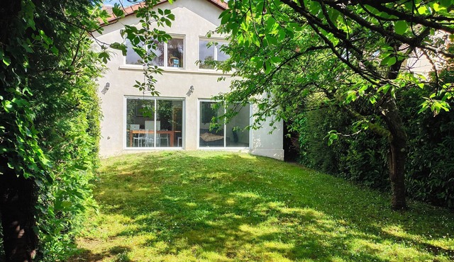 House with garden 10mn from Paris