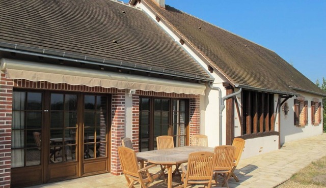 House with private pool on a property with fishing ponds and tennis court