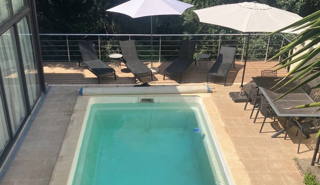 House with pool in the centre of beautiful Laroque des Alberes