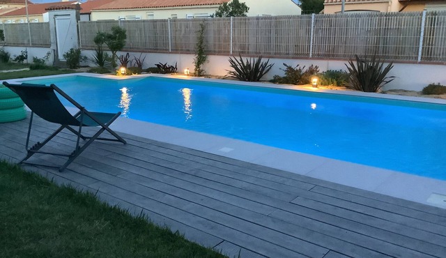 House with land in the heart of the thatch and close to the sea