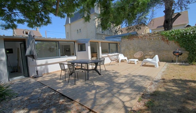House with garden 200m from the beach and shops in SAINT AUBIN SUR MER