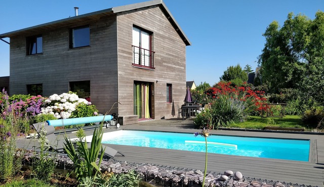 House with swimming pool, near Pen Guen beach for 6 people (2 weeks minimum)