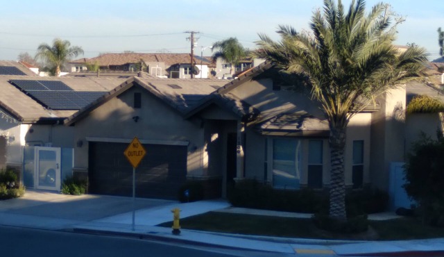 House with full acess next to freeway