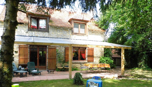 House with garden.House with character