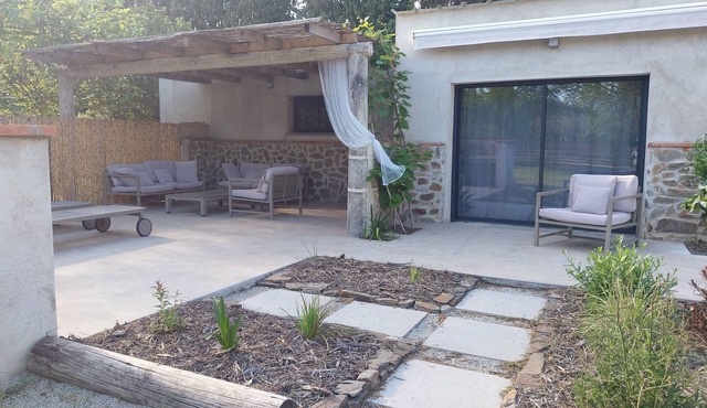 House with garden 7 km from the beach