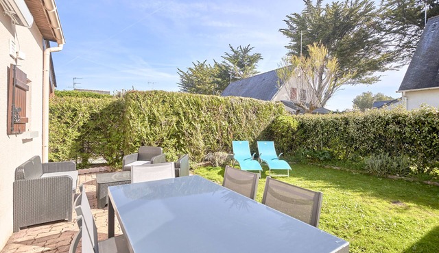 House with garden, 8 minutes Beach LA BAULE, residence with swimming pool
