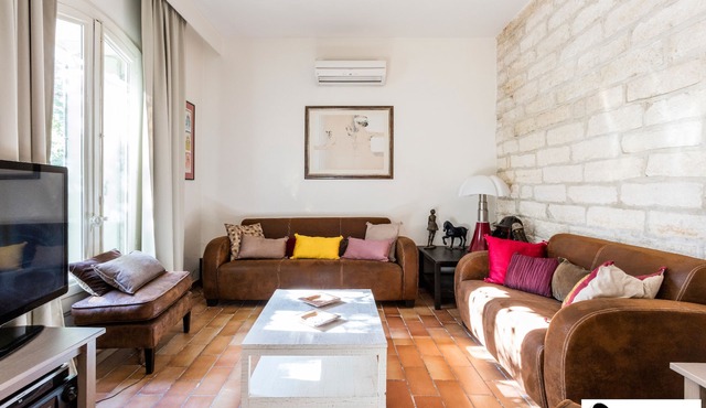 House with garden, air conditioning and parking spaces in Aiguelongue