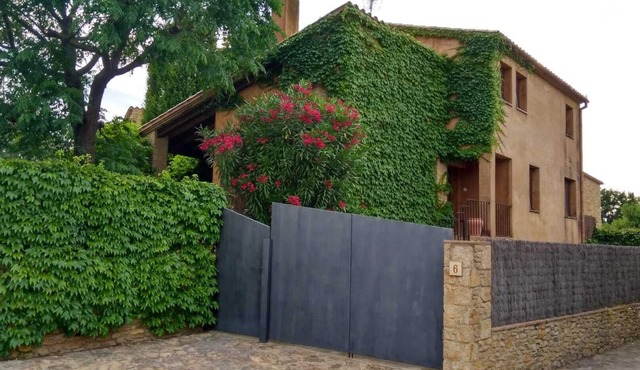 House with garden and terrace, ideal to relax, near the Costa Brava