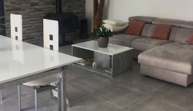 House with garden, walking trails Between land and sea 20 minutes,