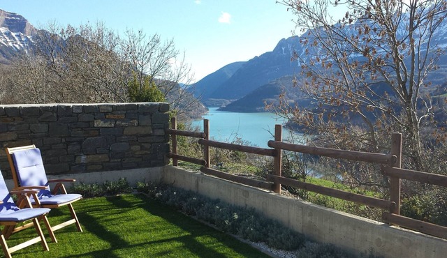 House with garden in the Aragonese Pyrenees