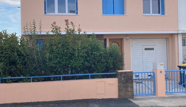 HOUSE WITH GARDEN IN QUIET