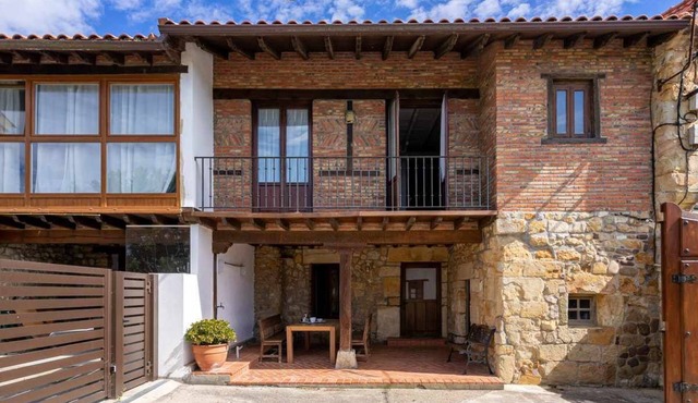 House with garden near the beach - El porton