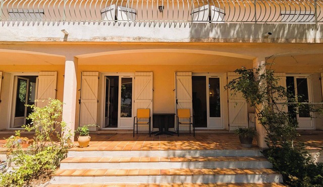 House with garden & terrace near the beaches