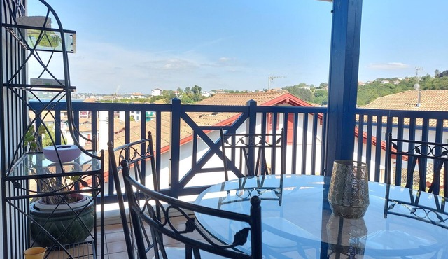 House with garden, terrace and parking near the beach