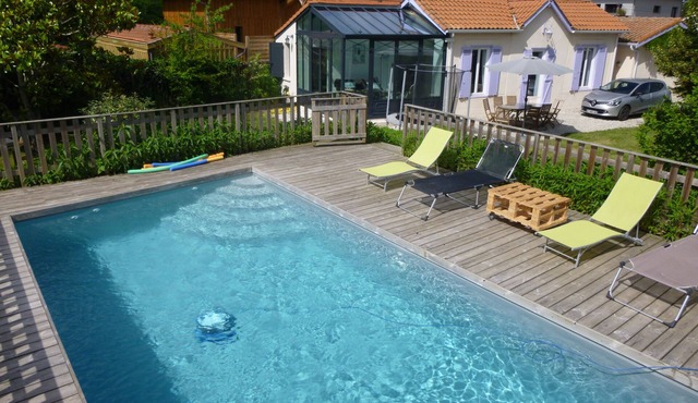 HOUSE WITH HEATED SWIMMING POOL 50 M FROM ANDERNOS BEACH
