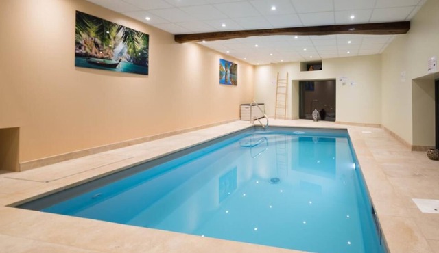 house with heated indoor pool and accessible 24 / 24H