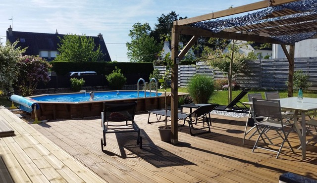 House with heated pool