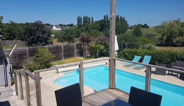 House with heated pool and large garden