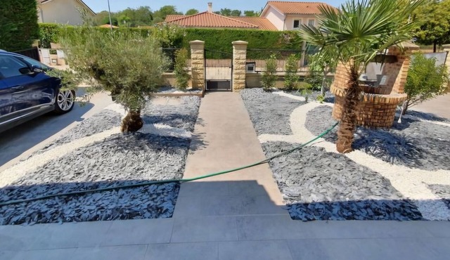 House with heated pool