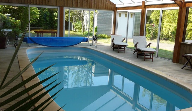 House with indoor pool and sauna, in Brittany, 10 people