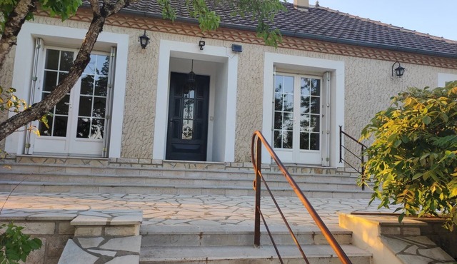 House with jacuzzi in Périgord