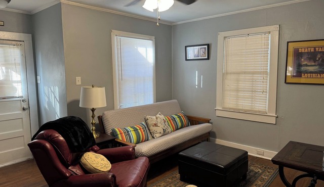 House with King and Queen beds! Garfield Cottage @LSU