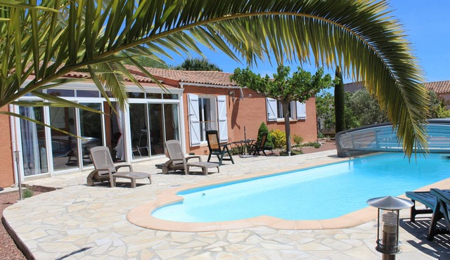 House with large garden and private pool
