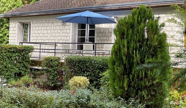 House with large garden and WIFI