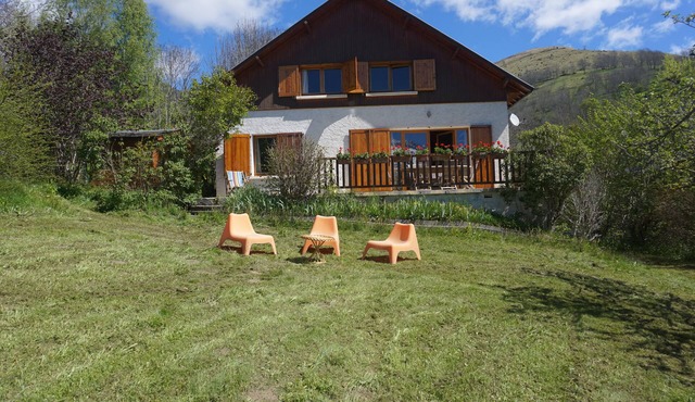 House with montains view