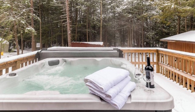 House with outside Sauna and Hot tube