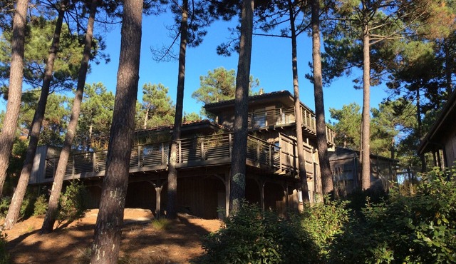 House with panoramic terrace 400 meters from the ocean