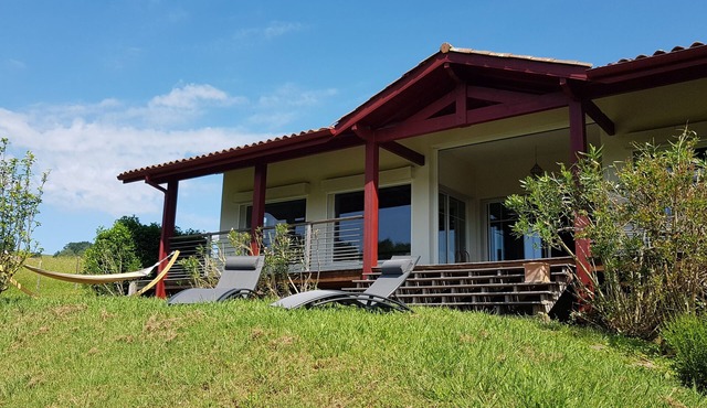 House with panoramic view of the Basque mountains
