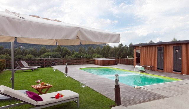 House with pool 8 minutes from the beach, free wifi