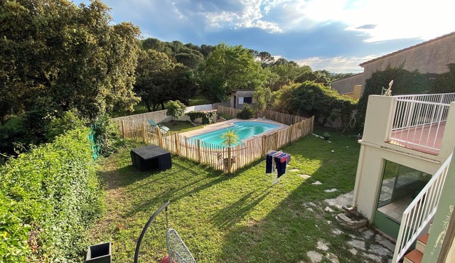 House with pool and park view
