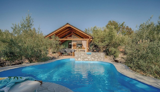 House with pool and whirlpool. directly by the sea - TRAVELER Reiseburo Krk - ID 2137