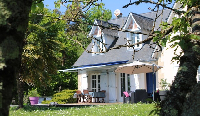 House with pool in the heart of the Castles of the Loire