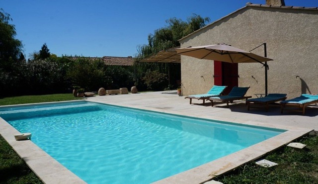 House with pool in Graveson close to Avignon, 6 persons