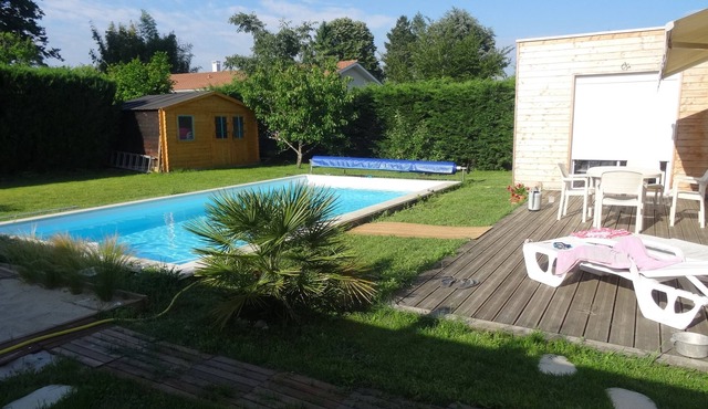 House with pool in the heart of the vineyard