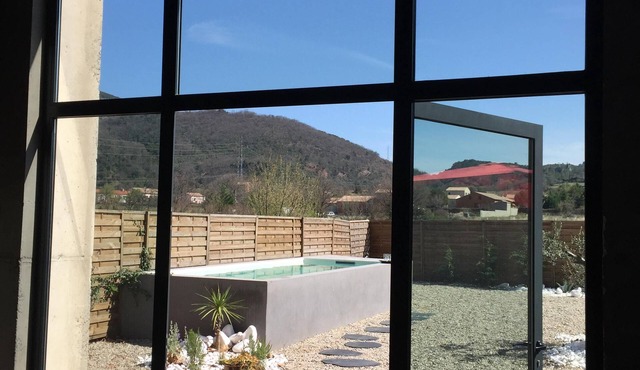 House with pool lake Salagou