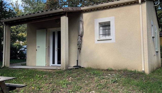 HOUSE WITH POOL NEAR GRIGNAN DROME PETS WELCOME