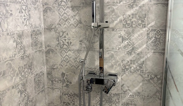 House with pool near the sea