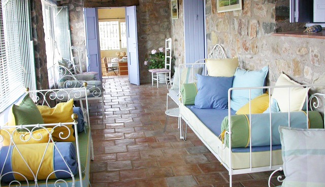 House with pool panoramic view of the Languedoc vineyards.